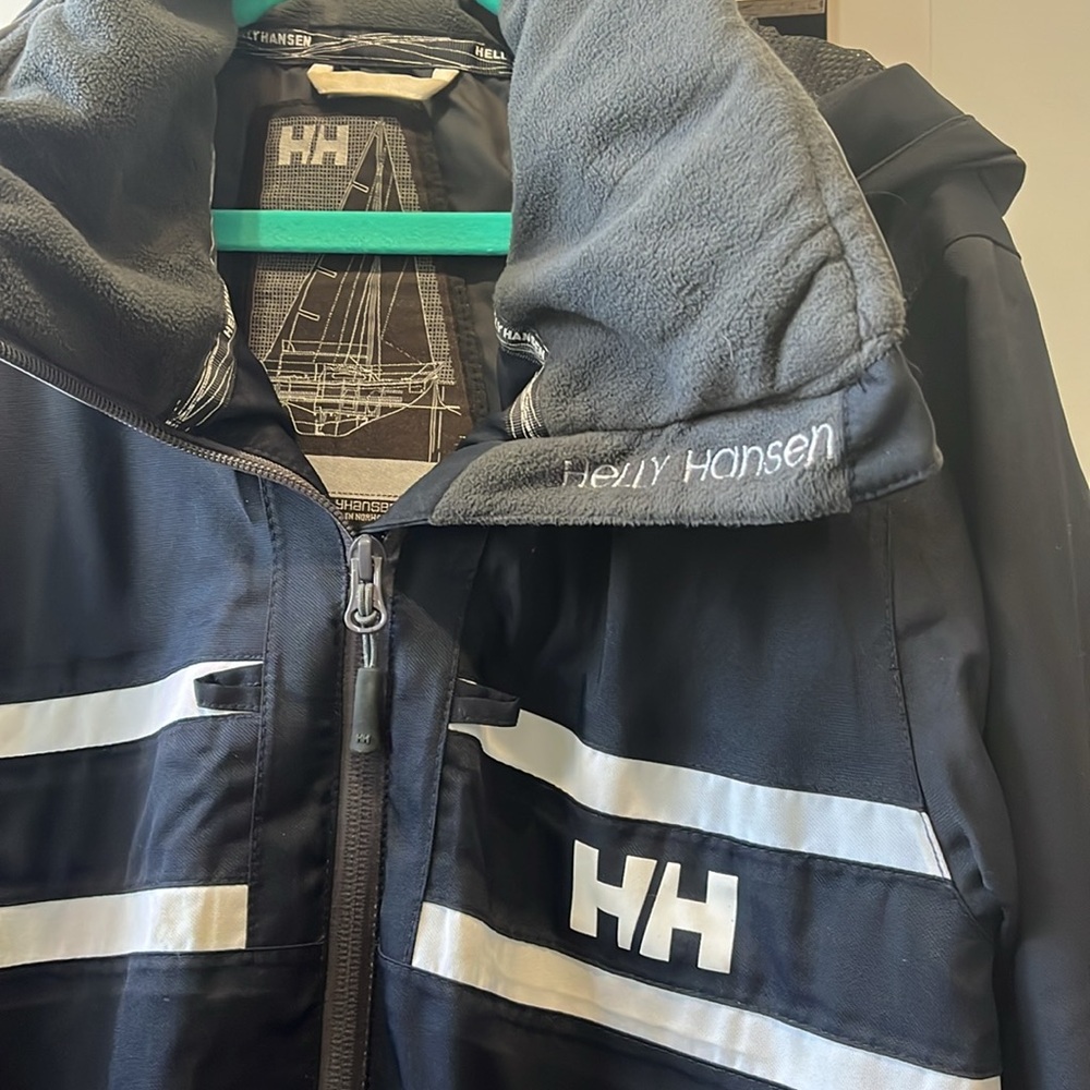 Helly Hansen Jacket - Amazing Condition! - image 2